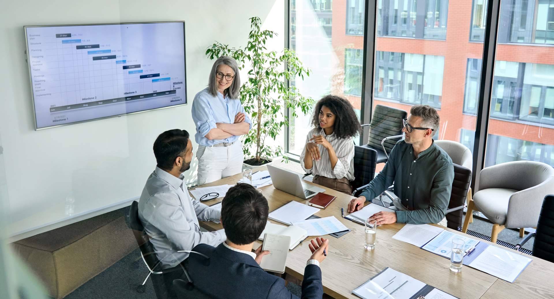 Escalar ventas B2B con la planificación y control de Khumbu