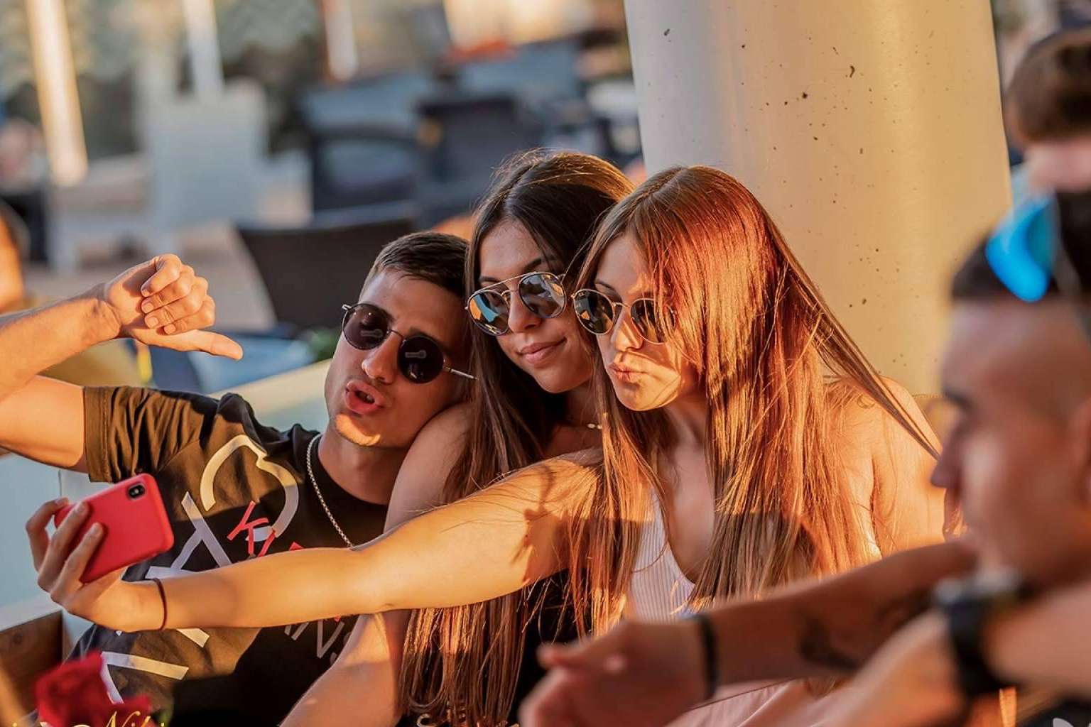Experiencias inolvidables para una despedida de soltero en las paradisíacas costas de Torrevieja, de la mano de Karamba Despedidas