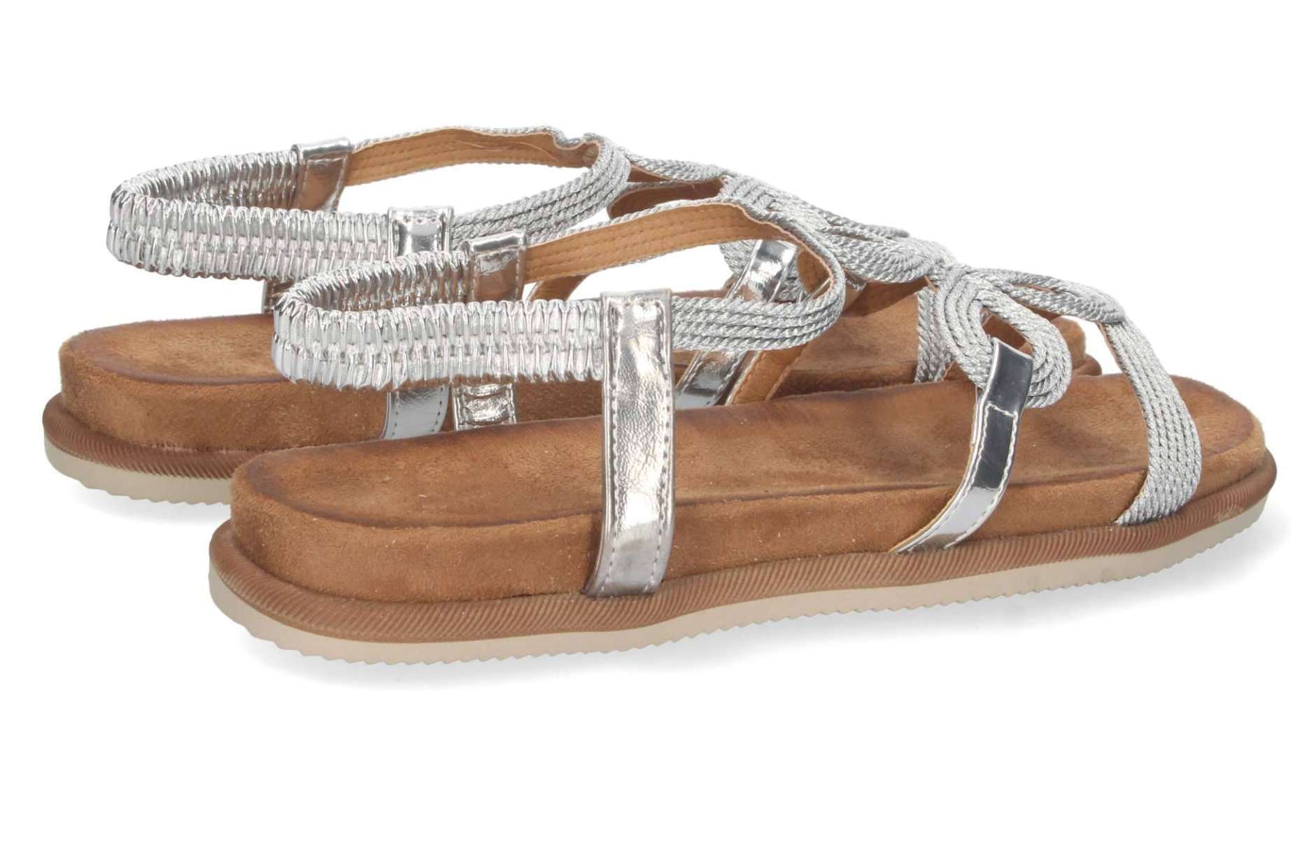 Por qué las sandalias planas son un calzado ideal para usar en verano