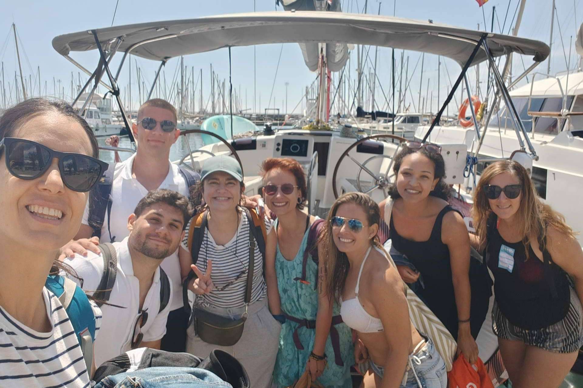 Practicar idiomas a bordo de un velero en verano