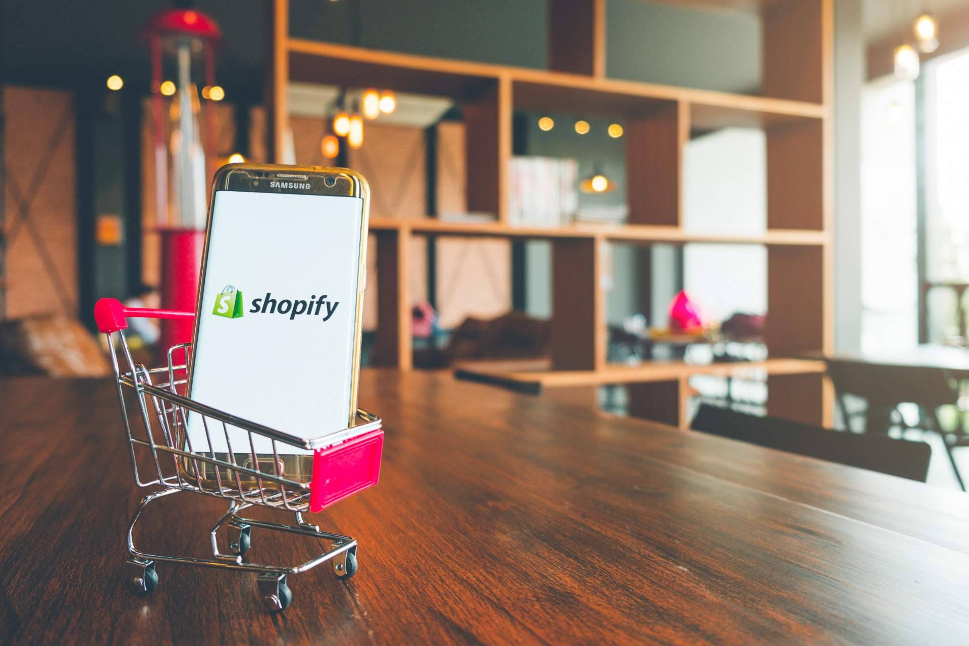 Sumarse al auge del comercio electrónico con la creación de una tienda online en Shopify