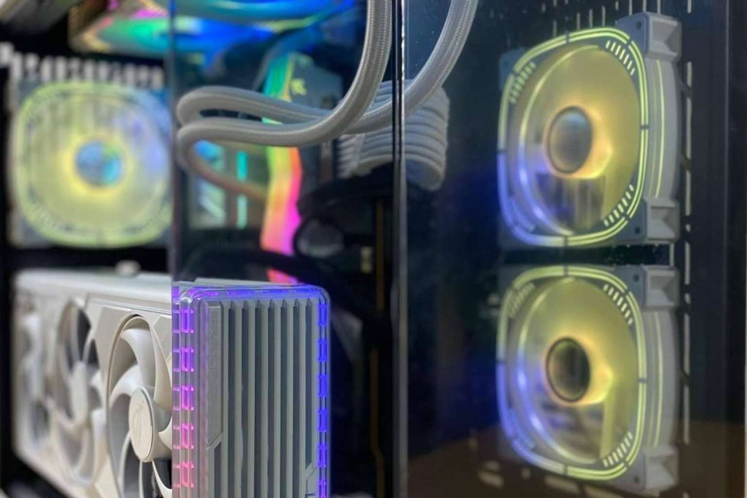 Intel vs AMD; ¿Cuál es una de las mejores opciones para un PC Gaming?