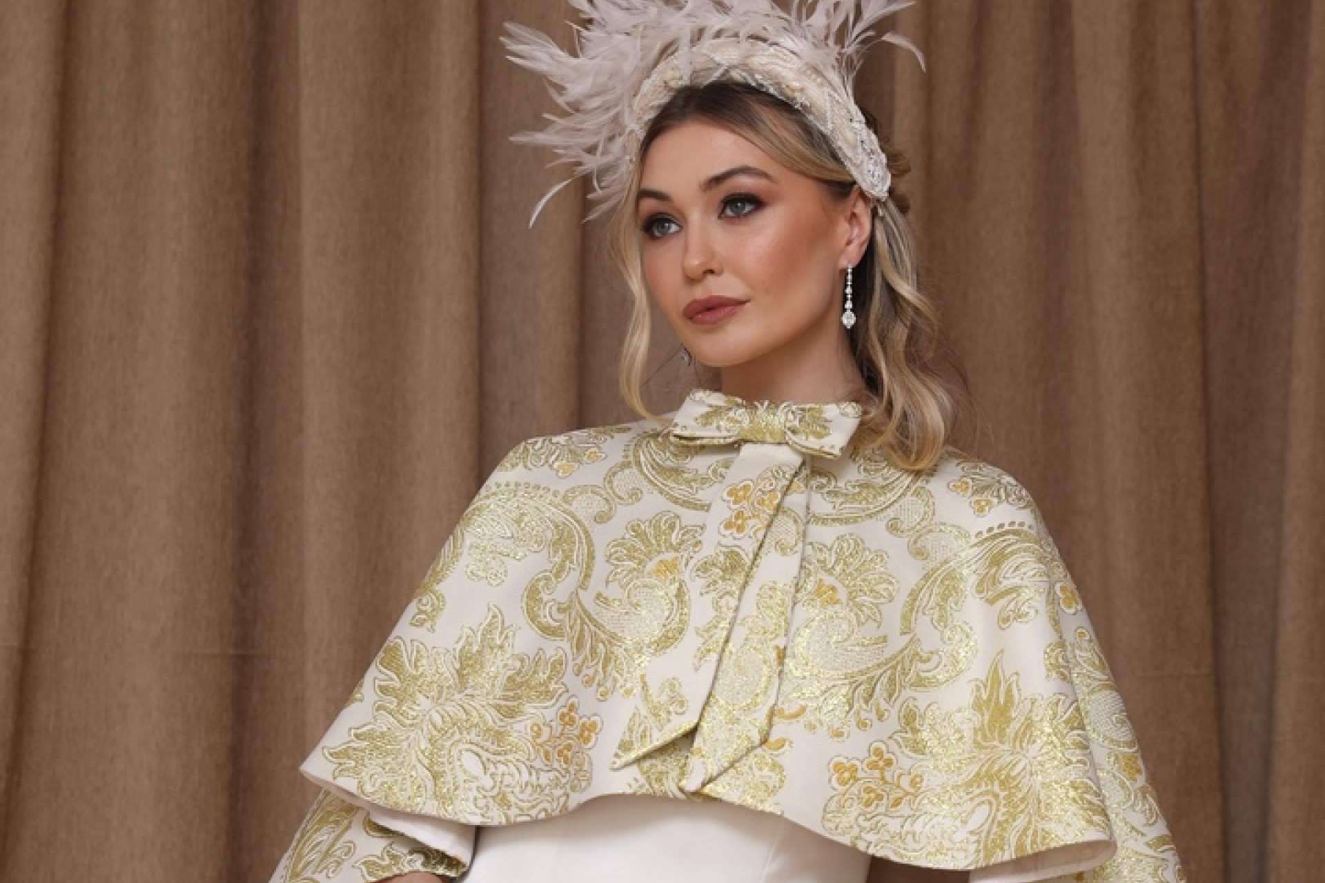 Las Capas de Novia; Una Tradición Renovada para la Moda Nupcial