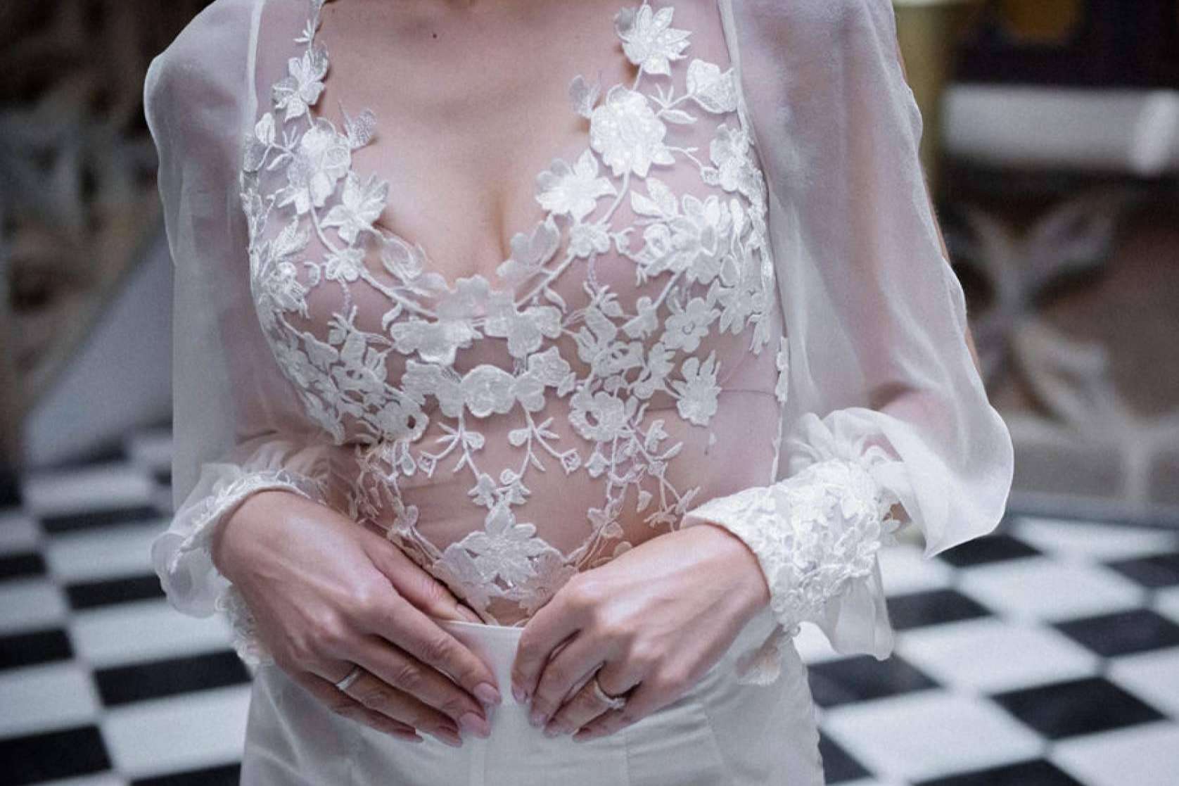 El arte de elegir telas para novias por Valérie Moreau