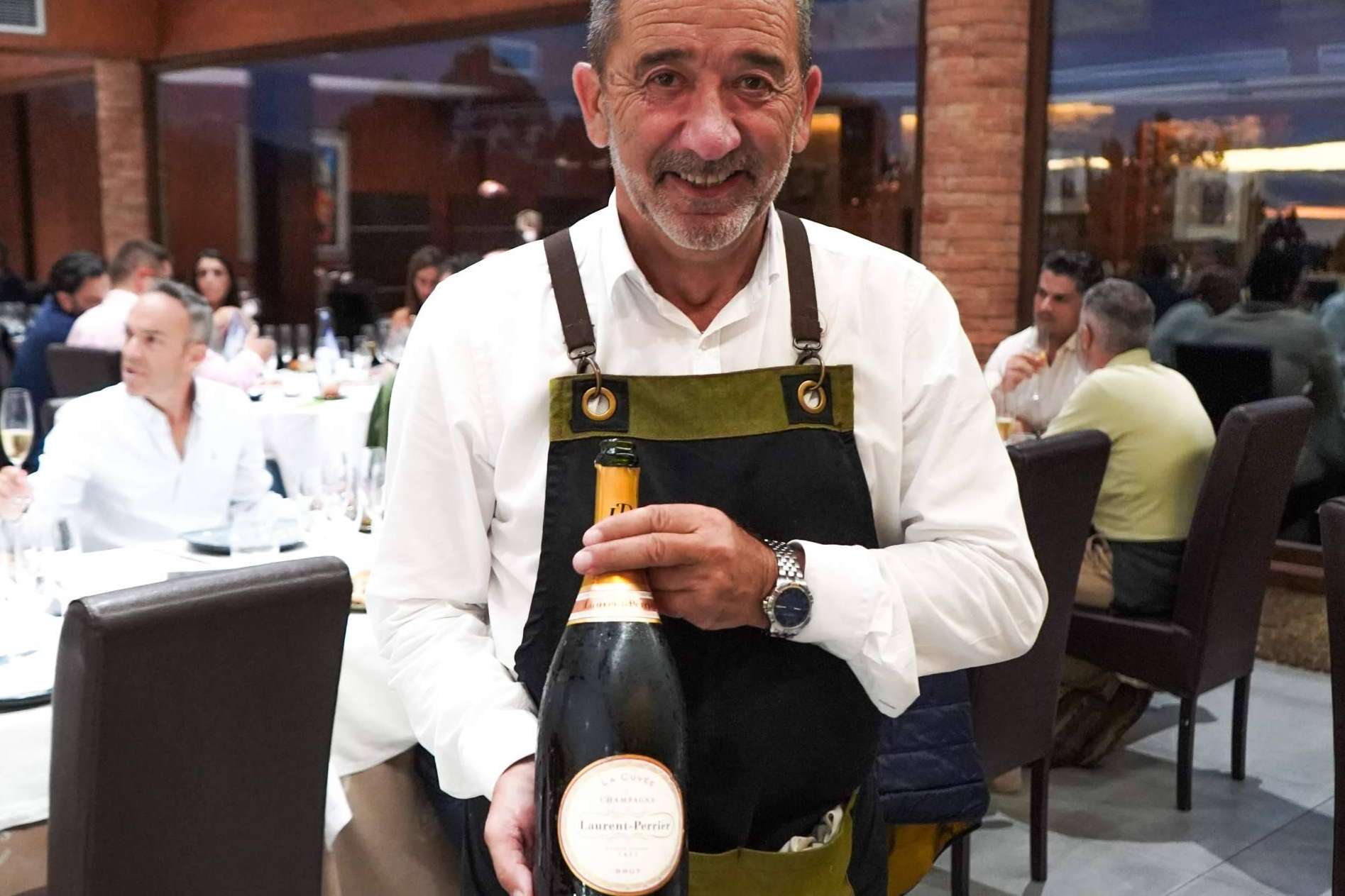 El champagne de lujo de Laurent-Perrier se presenta en el restaurante Soriano de Vigo, con la colaboración de Difersa & Primavinia