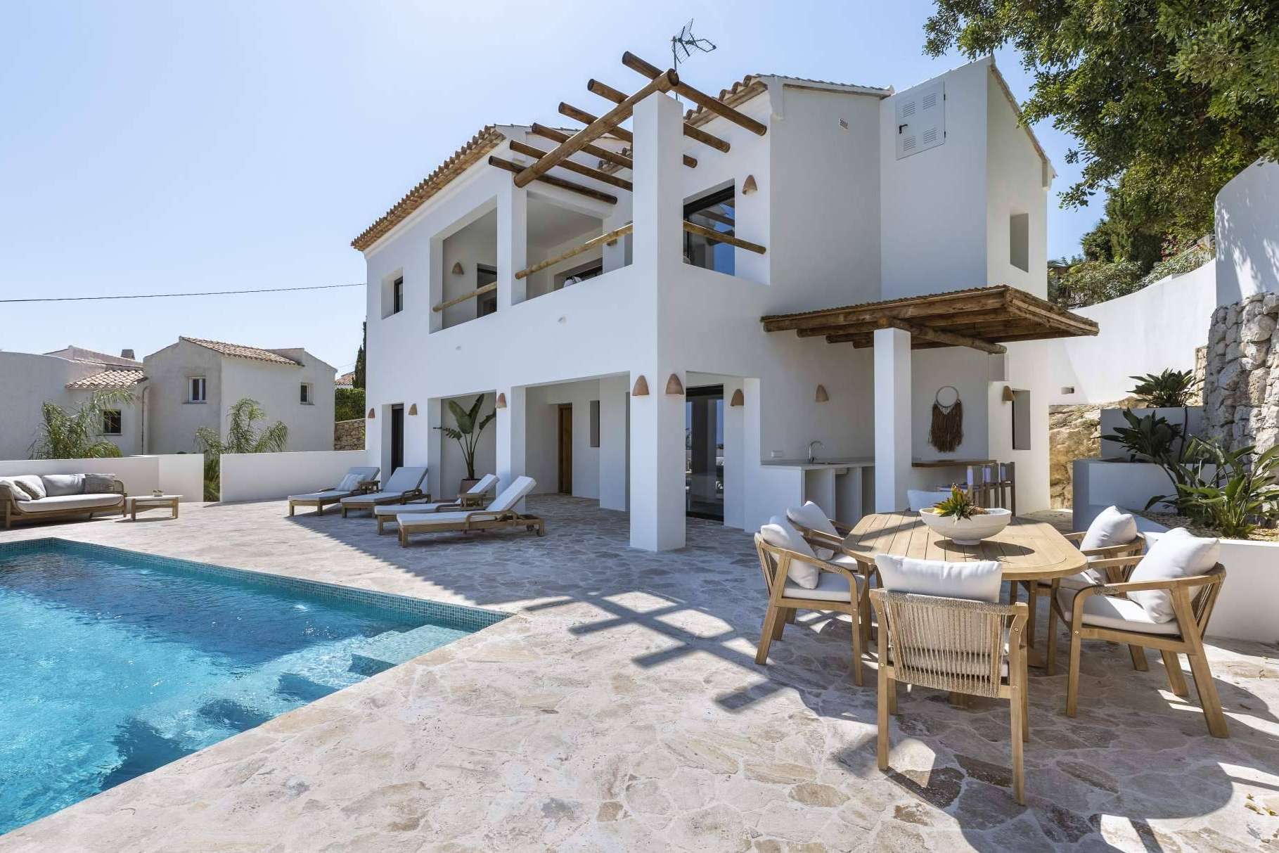 MG Villas Luxury Property, el asesor inmobiliario perfecto para vender y comprar villas de lujo en Javea
