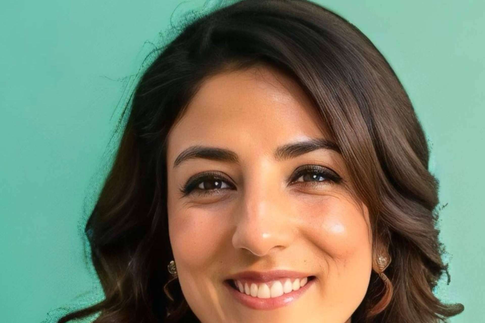 Stefany Zamora Holyoak, Commercial Manager y Co-fundador de la empresa Gen Leads