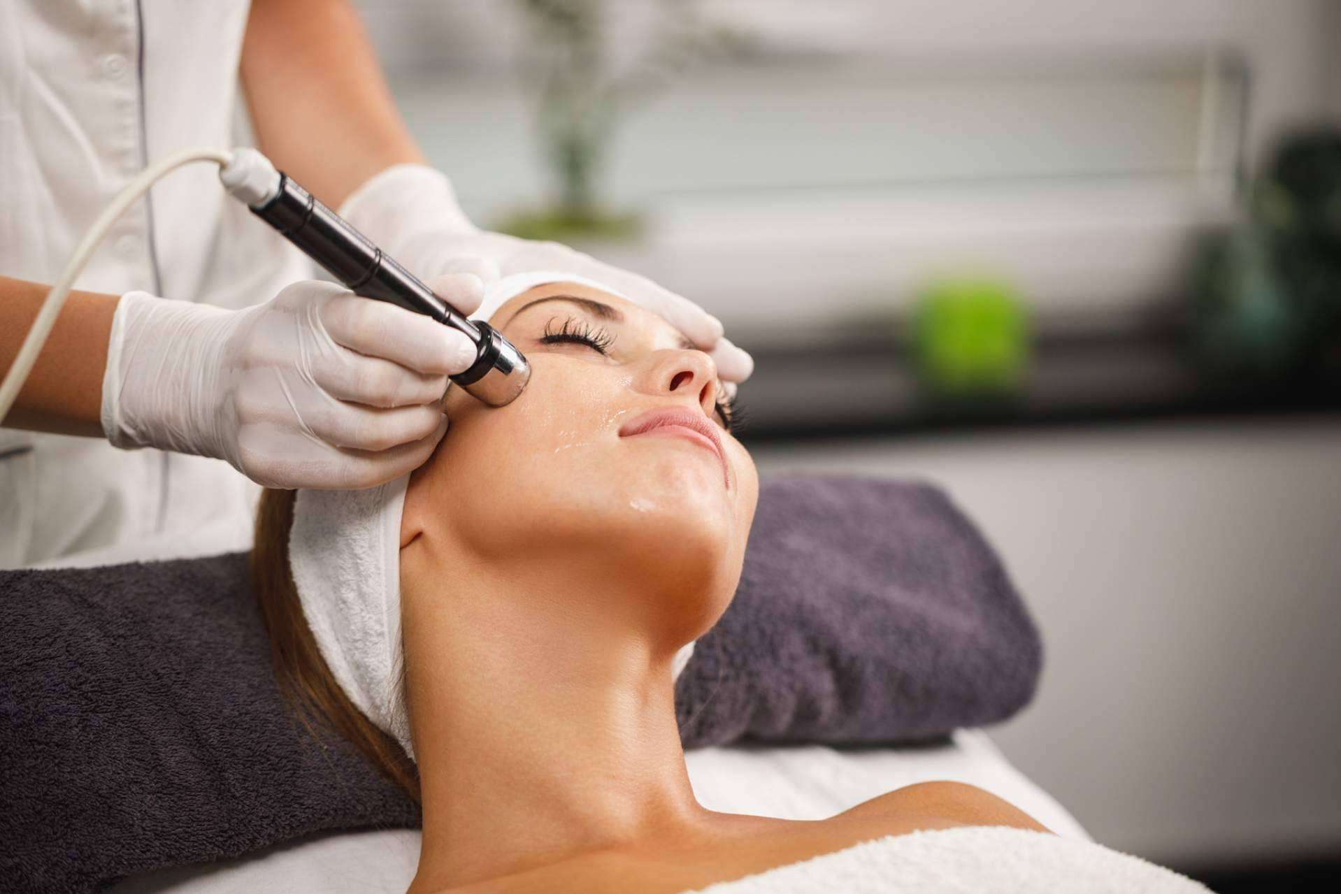 Especializarse en medicina estética; Cursos online para el sector de la belleza