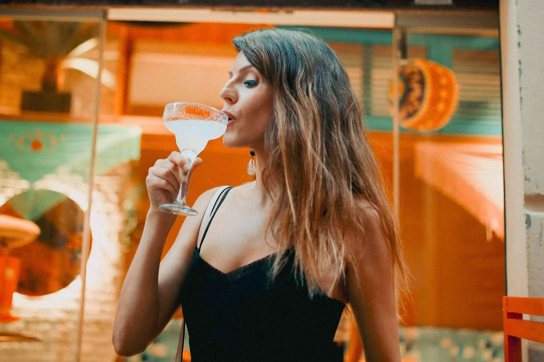 El arte de cenar con cócteles exclusivos en Casaamigos