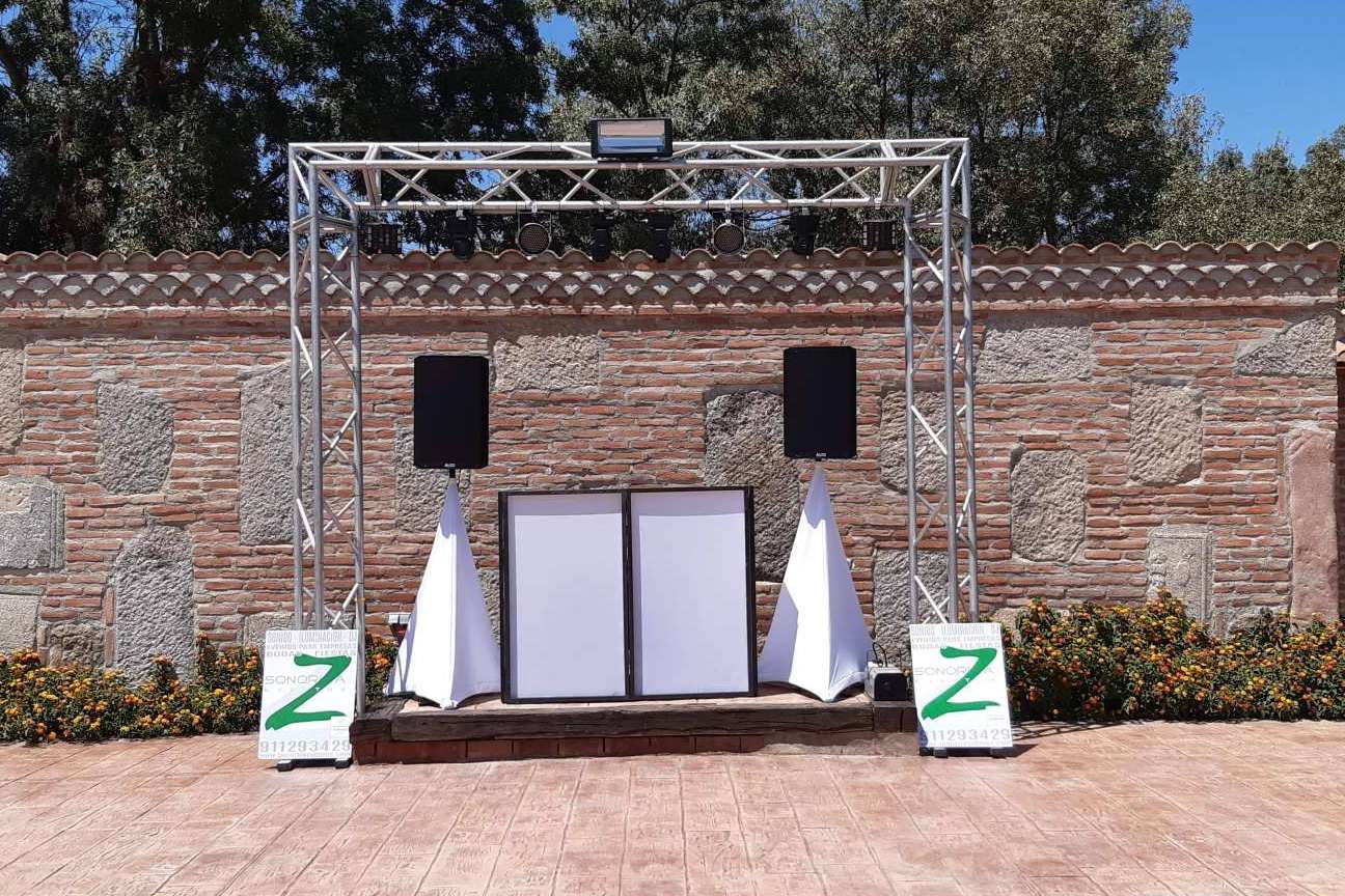 Entrevista con Sonoriza Eventos, sobre sus servicios de sonorización, iluminación y audiovisuales para eventos