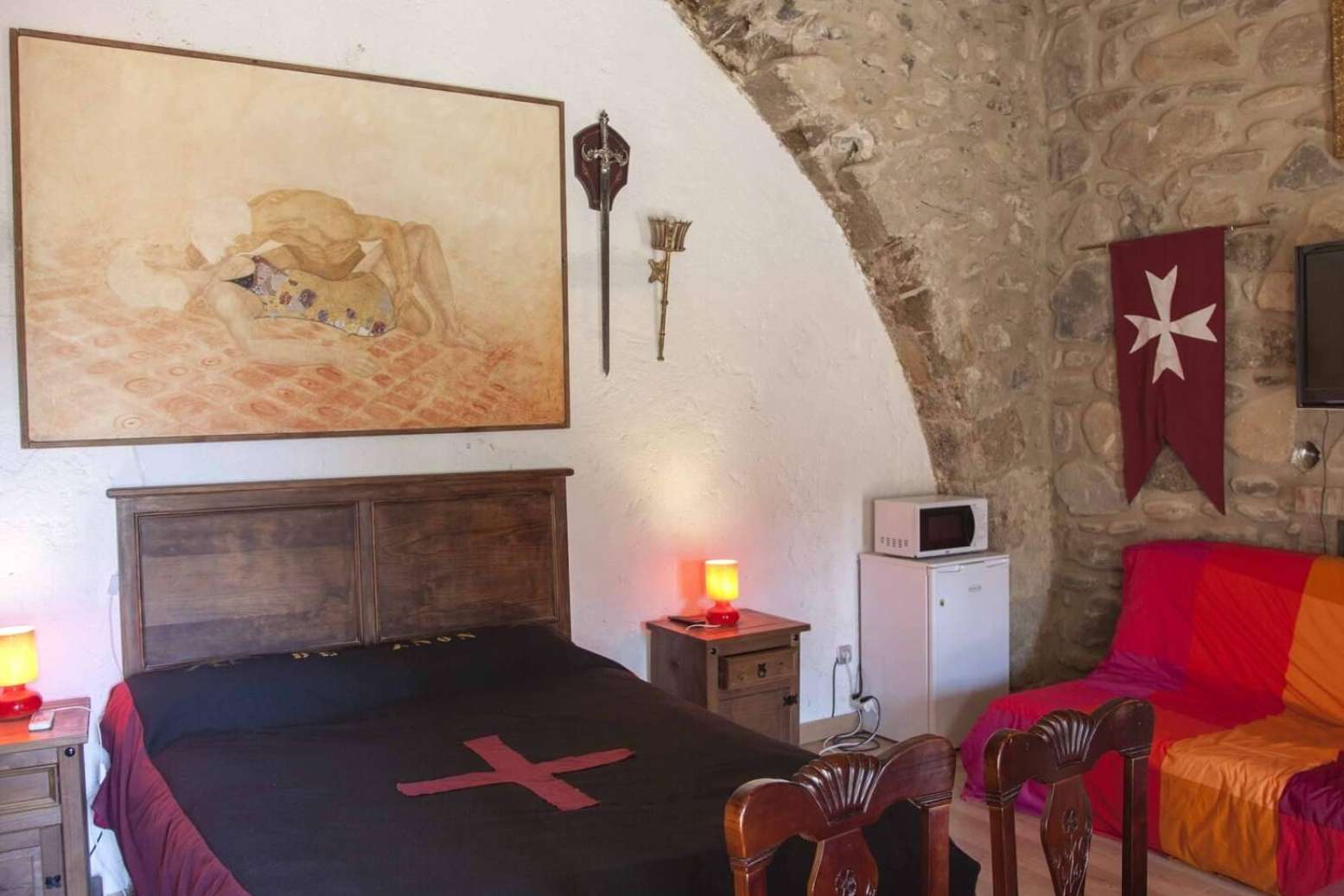 Explorando el Castillo de Añón; entrevista sobre su transformación y legado histórico