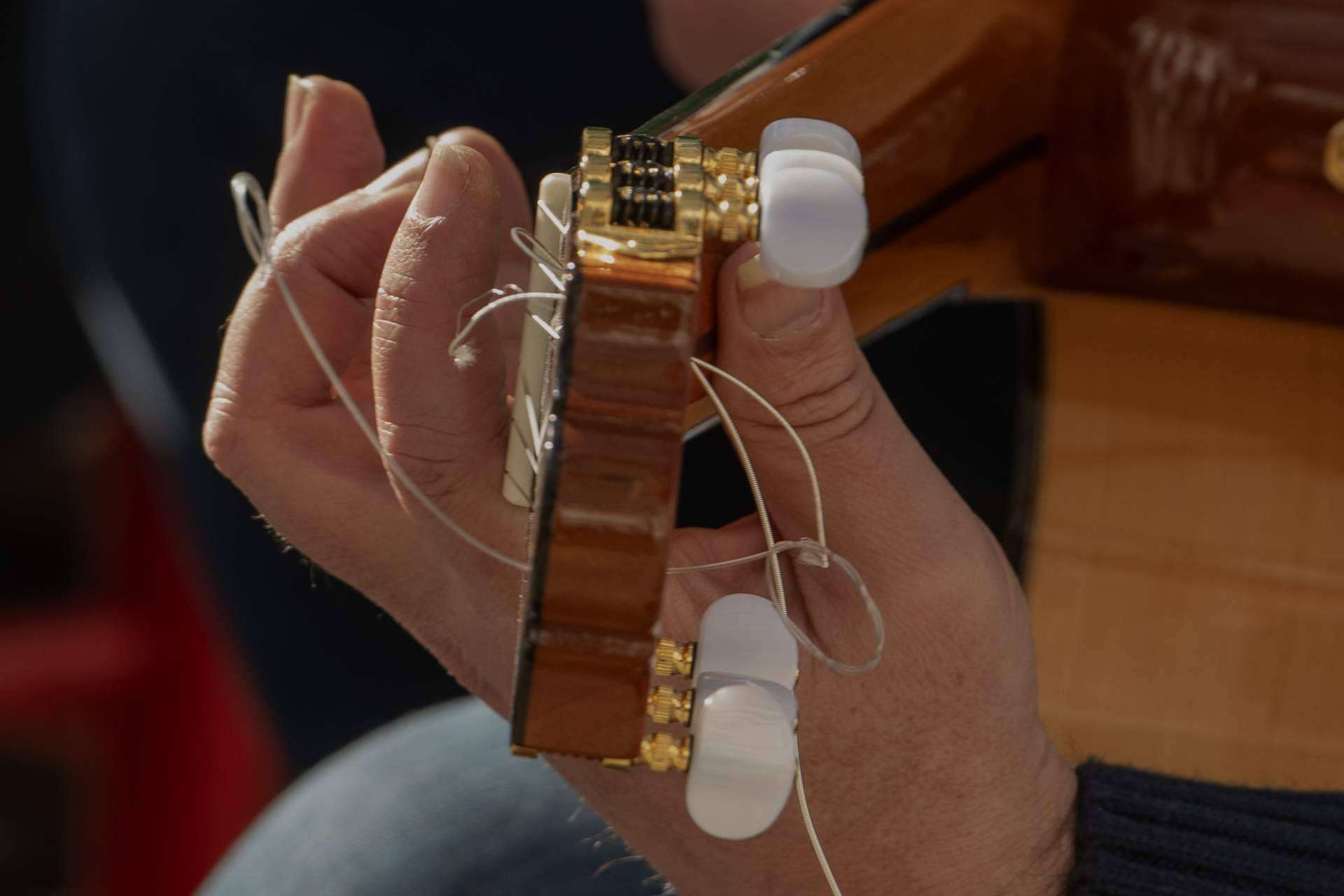 Aprendeguitarra.es y la UHU amplían el acceso al flamenco con formación online exclusiva