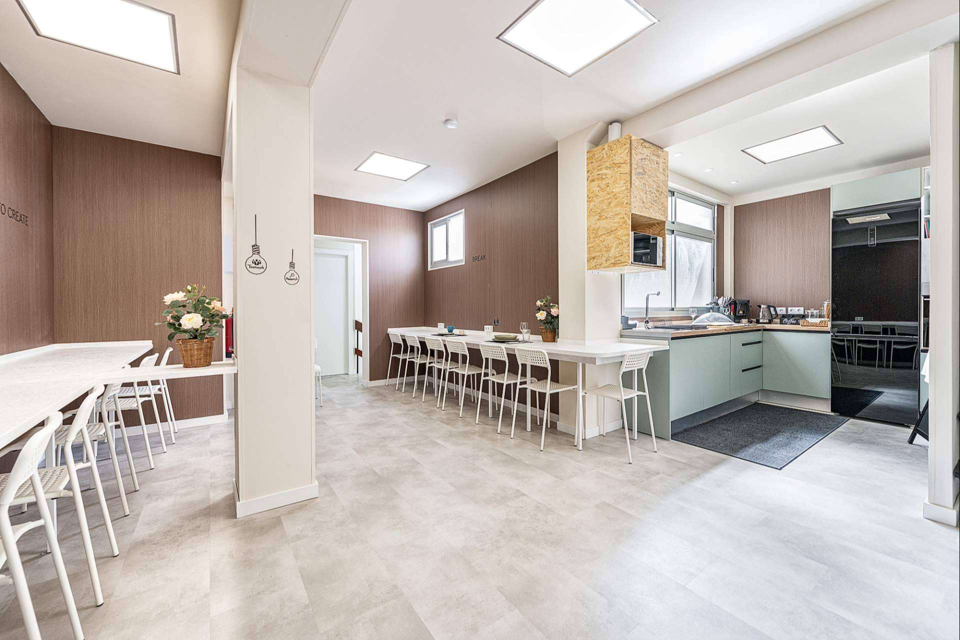 Rooms Canteras revoluciona el concepto de hostal boutique en Las Canteras, ofreciendo alojamiento económico y de calidad