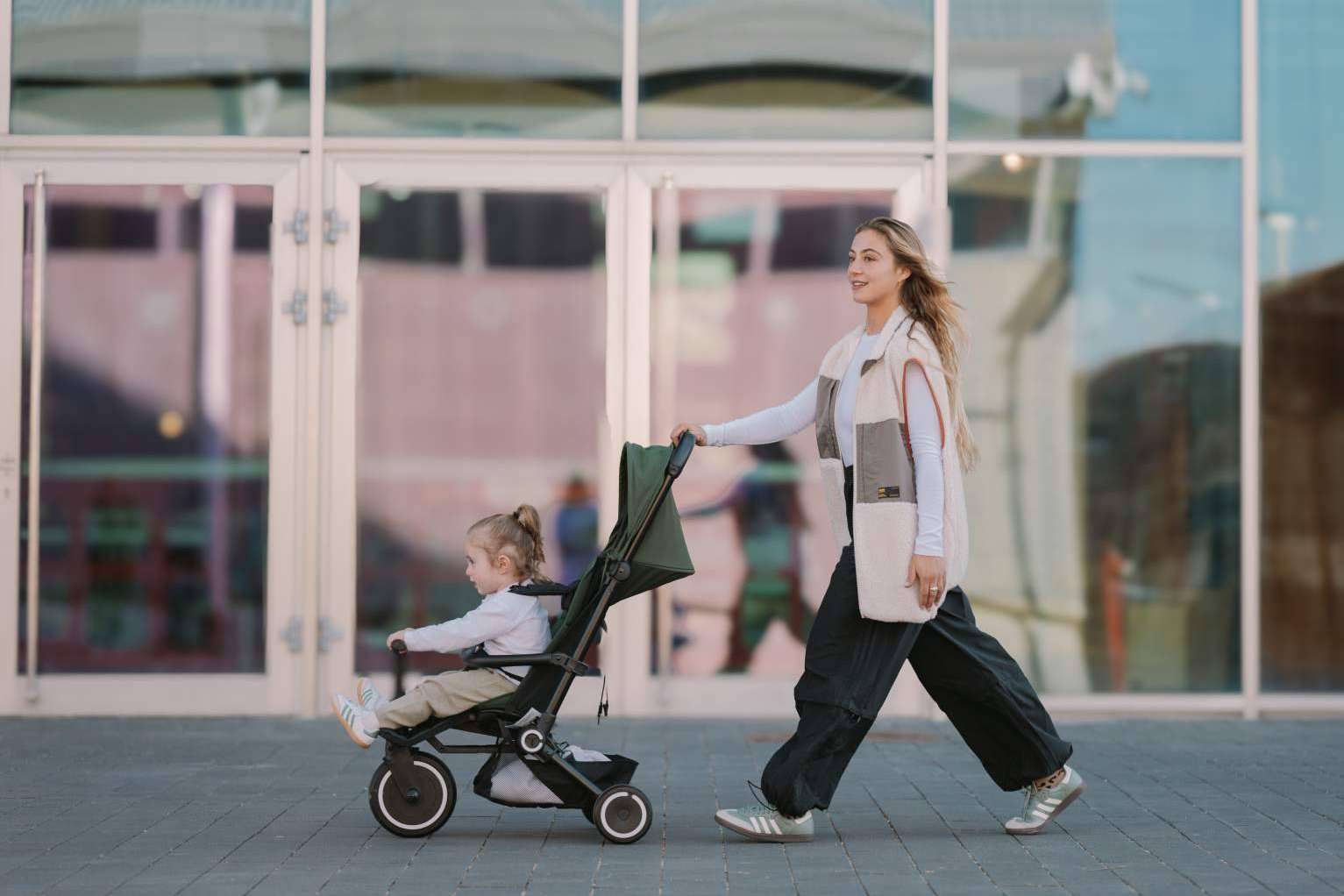 ¿A qué edad es seguro que un bebé use un triciclo?