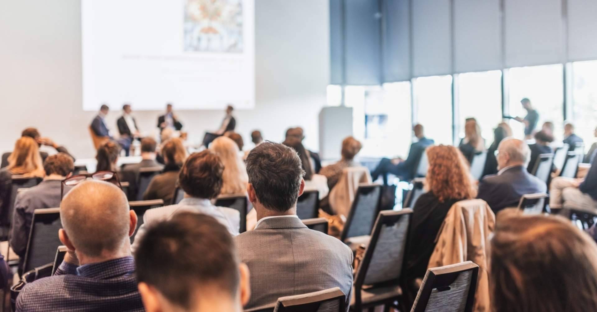 AB Grupo, agencia de azafatas para eventos con experiencia consolidada en Barcelona y Madrid