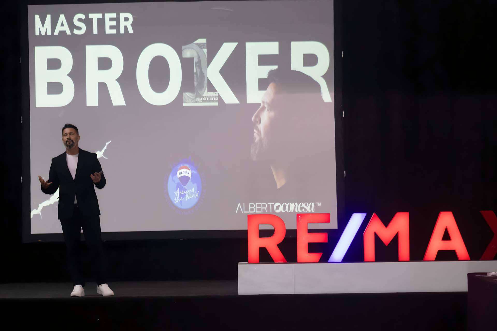 Agencias inmobiliarias incrementan su productividad con el sistema de alto rendimiento de Alberto Conesa