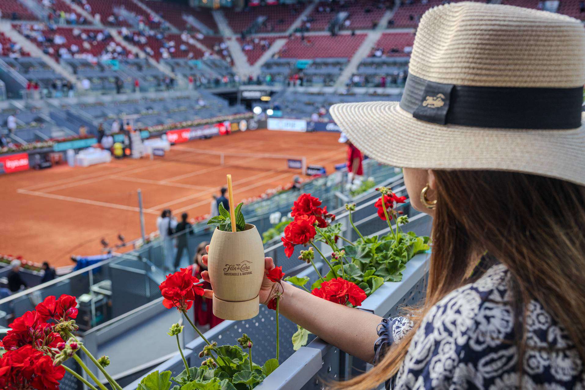Flor de Caña estará presente nuevamente en el Mutua Madrid Open 2025 para refrescar a los amantes del tenis