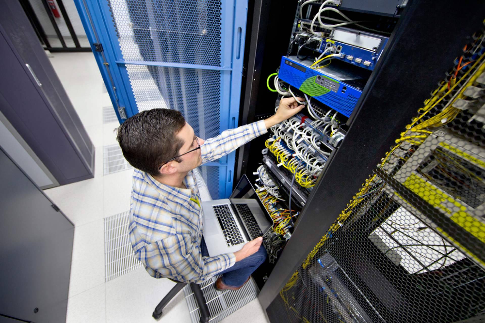 JMG Virtual Consulting lanza un curso completo de formación en Proxmox VE para profesionales IT