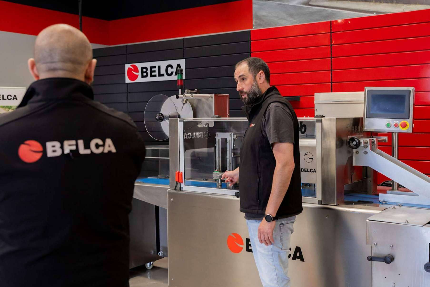 Servicio cercano y eficaz; el enfoque humano de BELCA en el sector del envasado