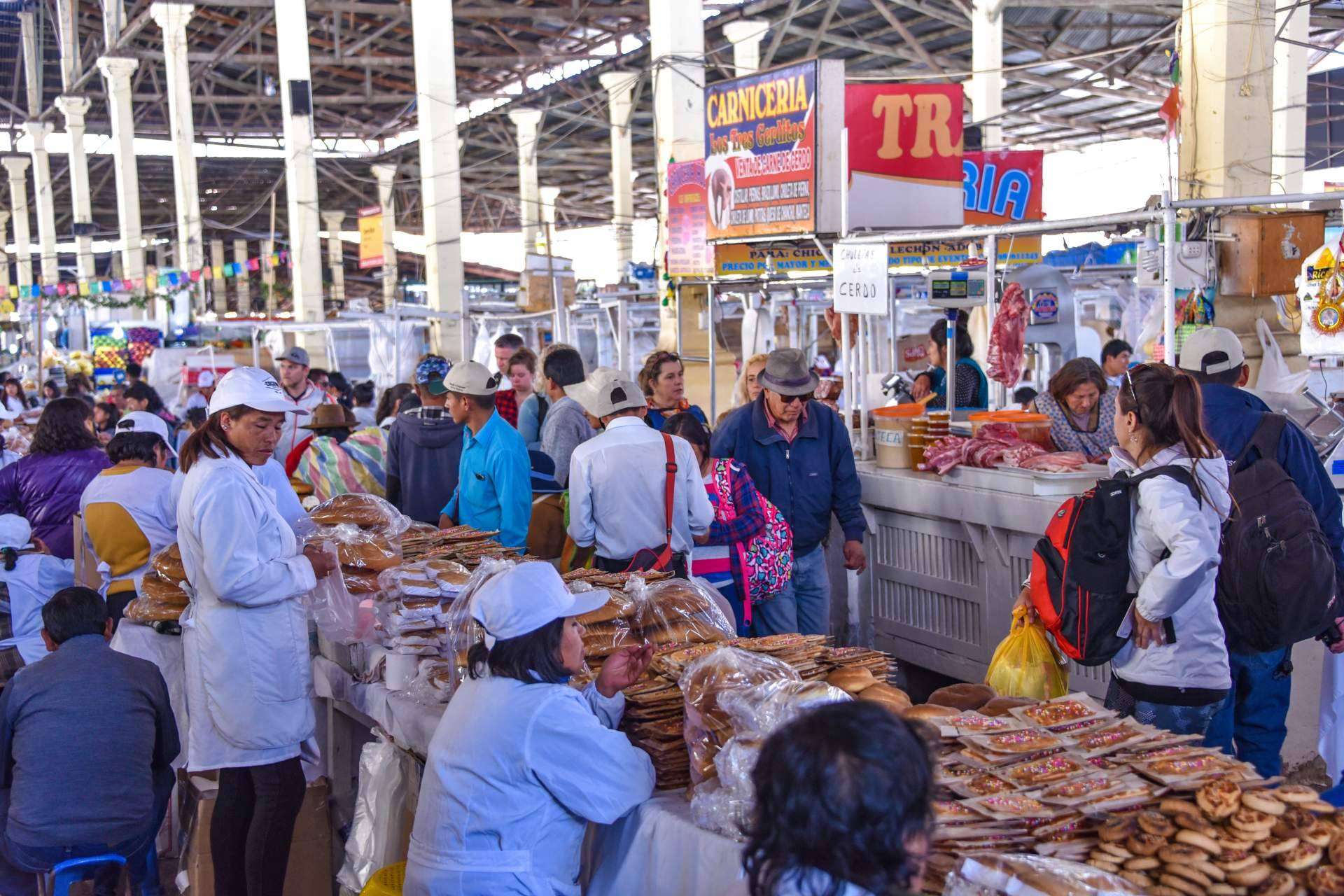 Mercado de San Pedro; tradición, color y vida cotidiana en el corazón de Cusco