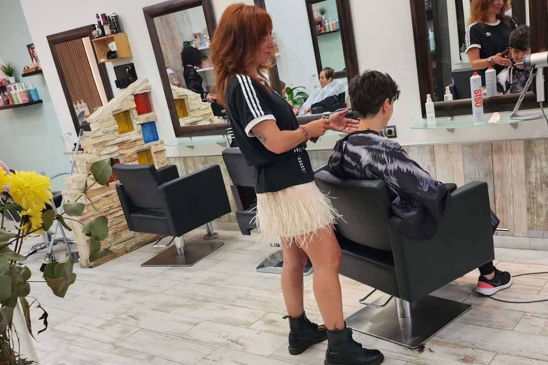 Corte Estilistas ofrece en Gijón expertas coloristas, multitécnicas en mechas y presoterapia de calidad