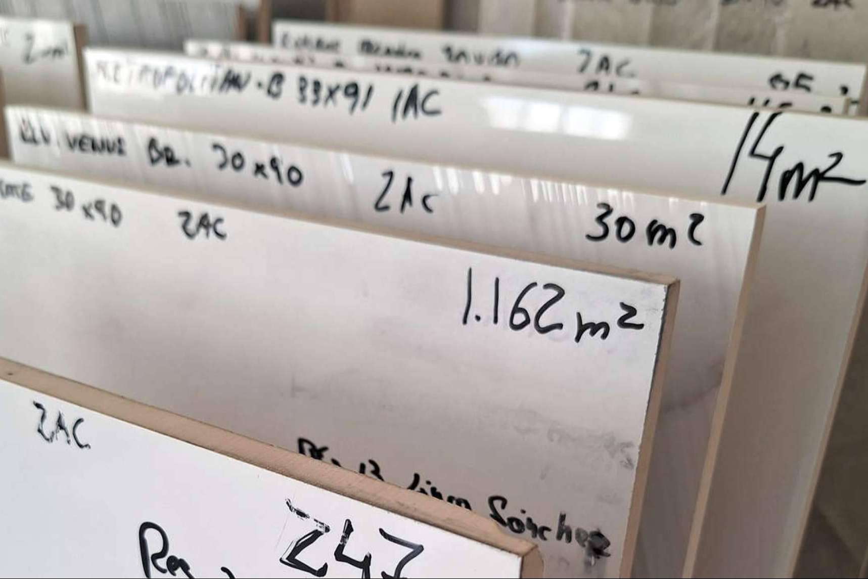 Cómo aprovechar los lotes de azulejos multimarca a precios irresistibles con la promoción Outlet de Artegres