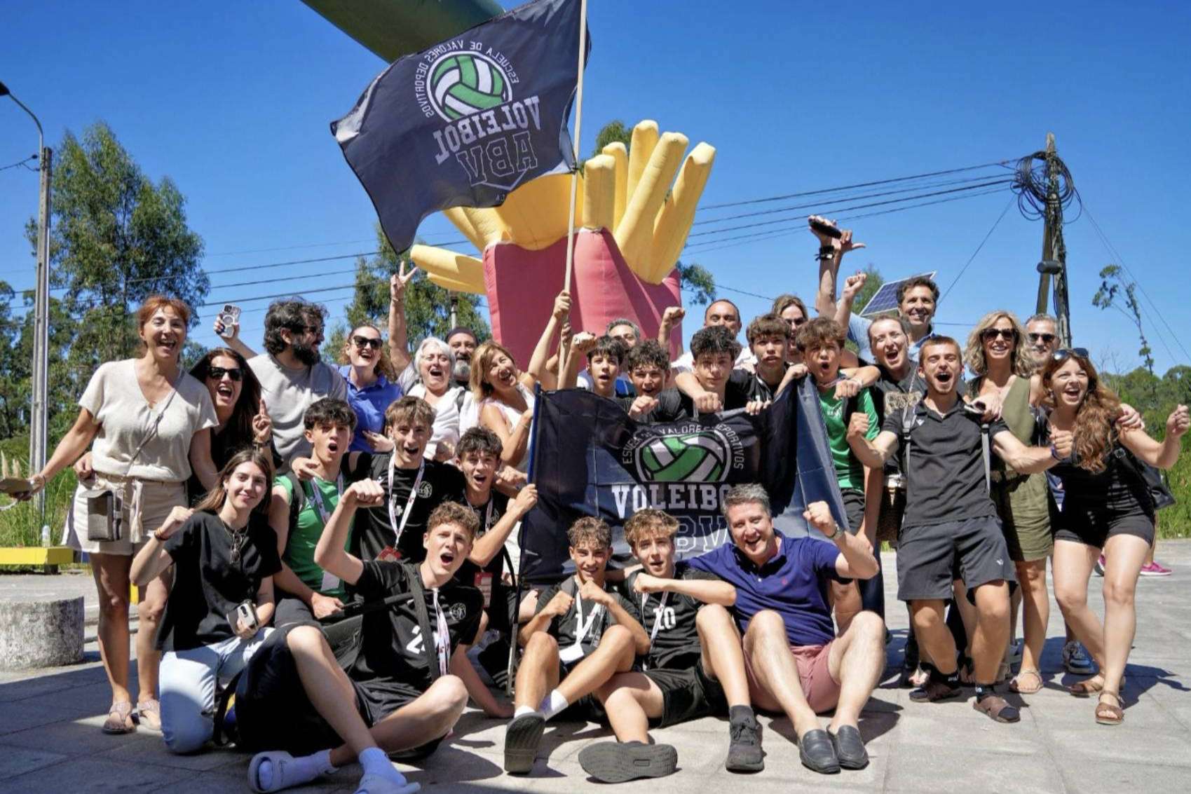 El Club voleibol ABV de Boadilla del Monte se lleva el oro en el mayor torneo internacional en Espinho