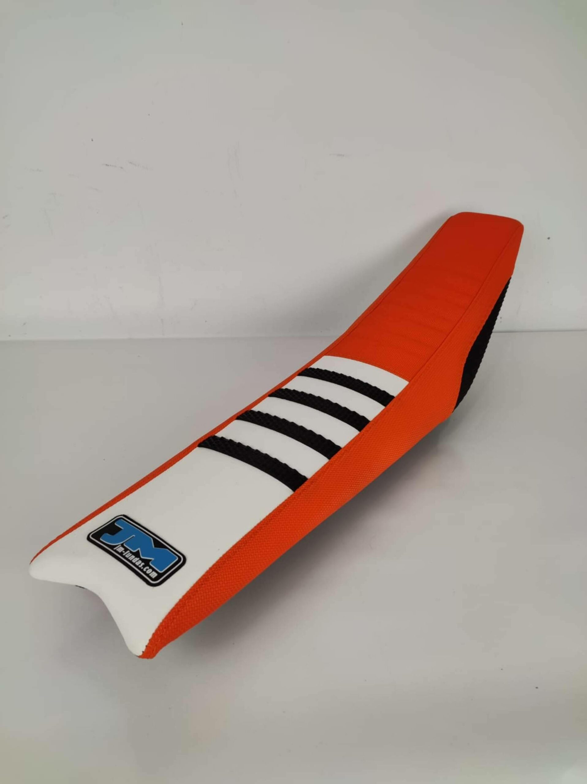 JM Fundas impulsa el confort con fundas motociclismo personalizadas y antideslizantes