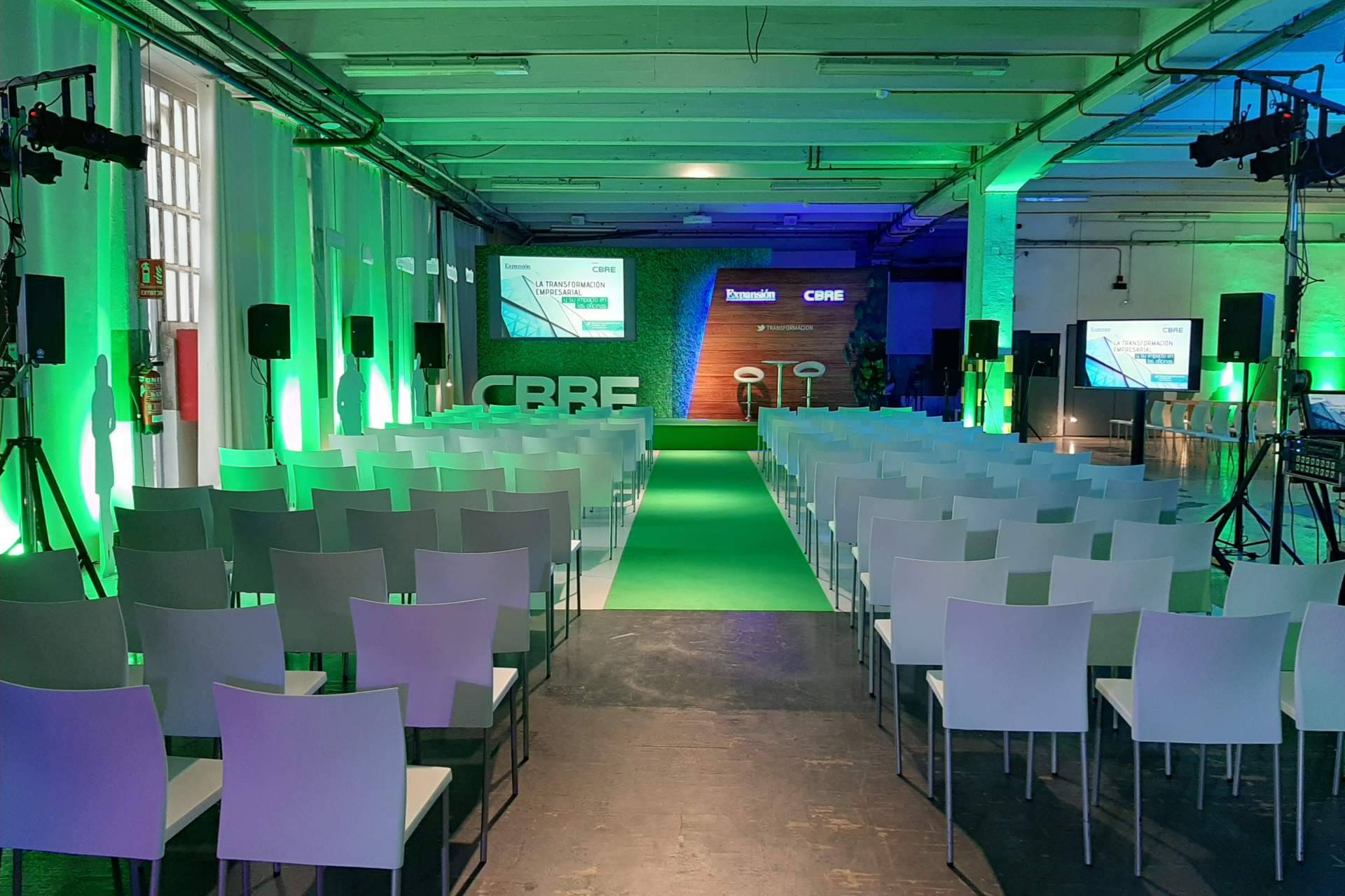 Alquiler de altavoces y equipos de sonido de alta gama para eventos corporativos en Barcelona