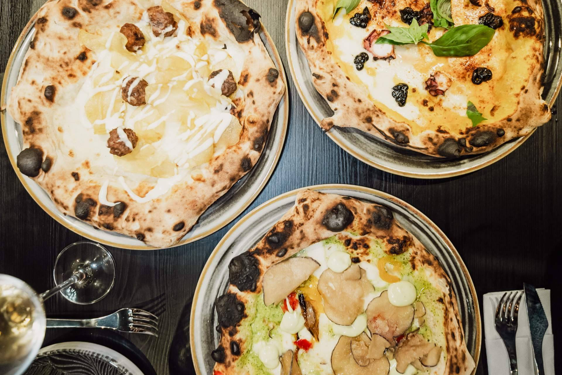 La nueva 'joya' de Barcelona que está rompiendo el modelo de pizzería; Spaccanapoli Pizzería