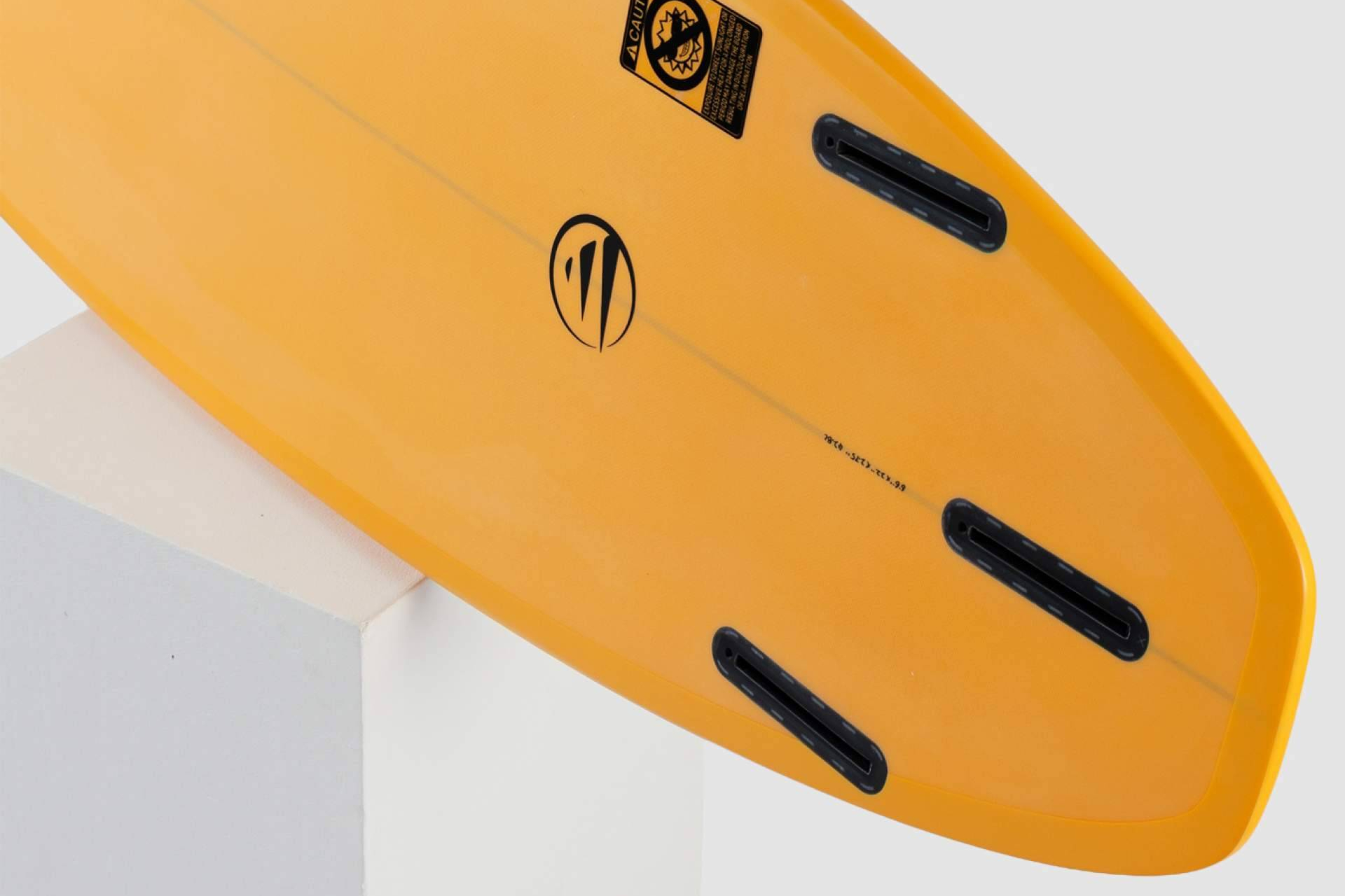 Las nuevas tablas de surf de fibra de Fly para avanzar en la práctica de surf