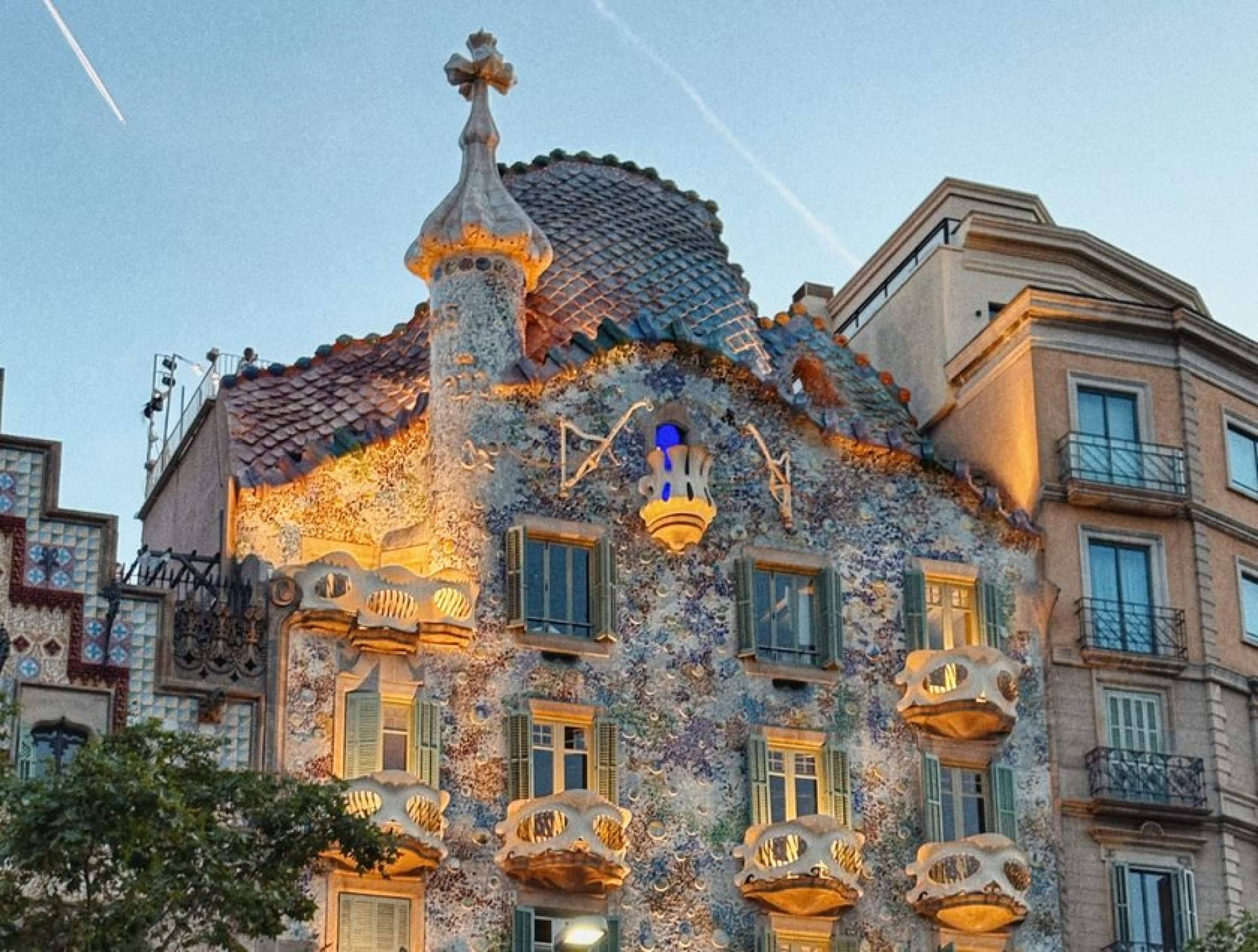 Los walking tours de BarcelloniAmo redibujan el mapa cultural de Barcelona para viajeros italianos