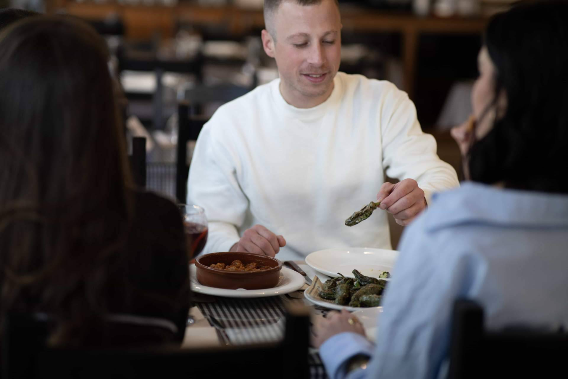 De los pocos que ofrecen comida hasta tarde; Pasa Tapas en Barcelona