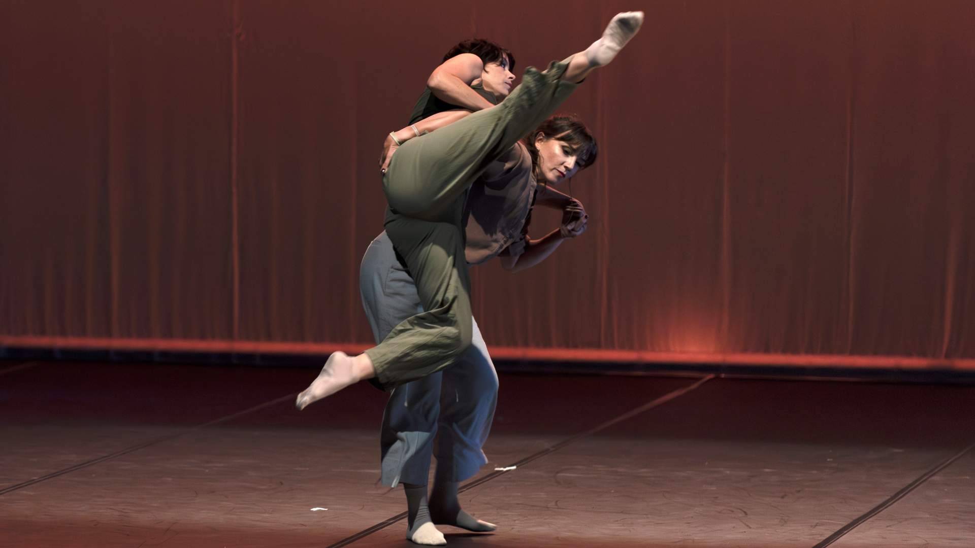 Larumbe Danza , cursos Intensivos de Danza Contemporánea y ballet