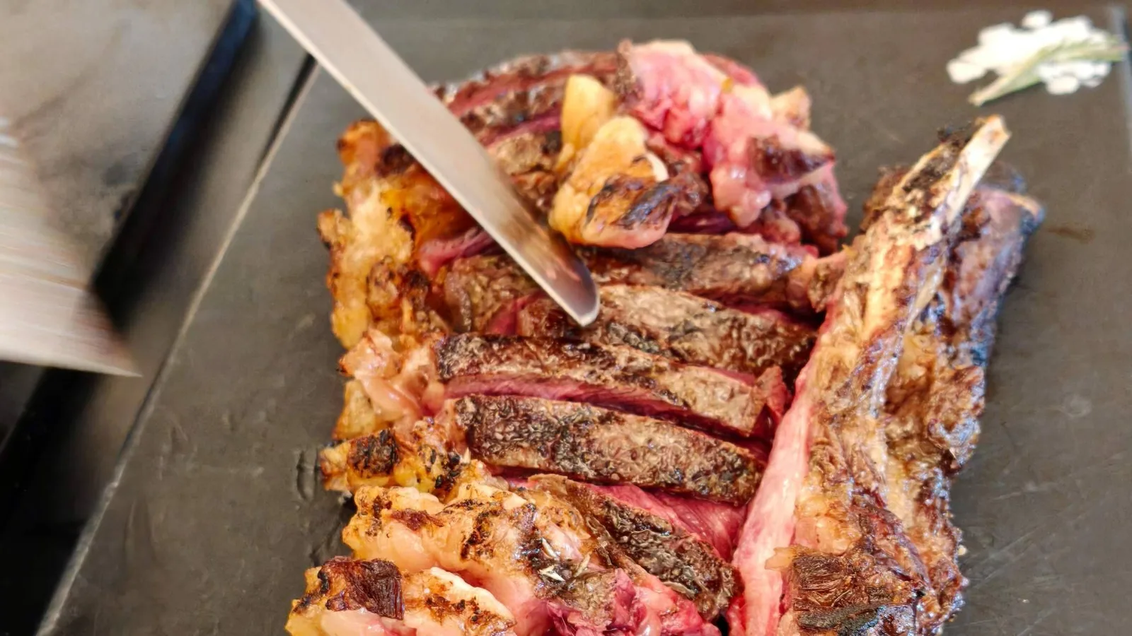 Asador La Muralla convierte el Buey de Bellota en el gran referente gastronómico de Ciudad Rodrigo